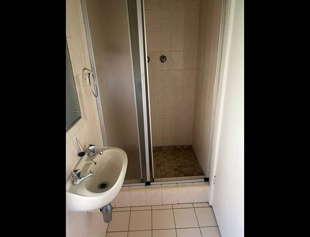 1 BEDROOM STUDIO APARTMENT TO LET IN CAMELOT GOLF CLUB AND ESTATE